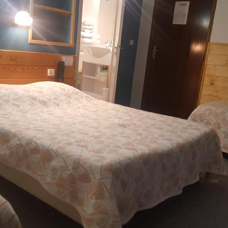 Hotel Glaizette - Chambre Quadruple avec Douche - 1
