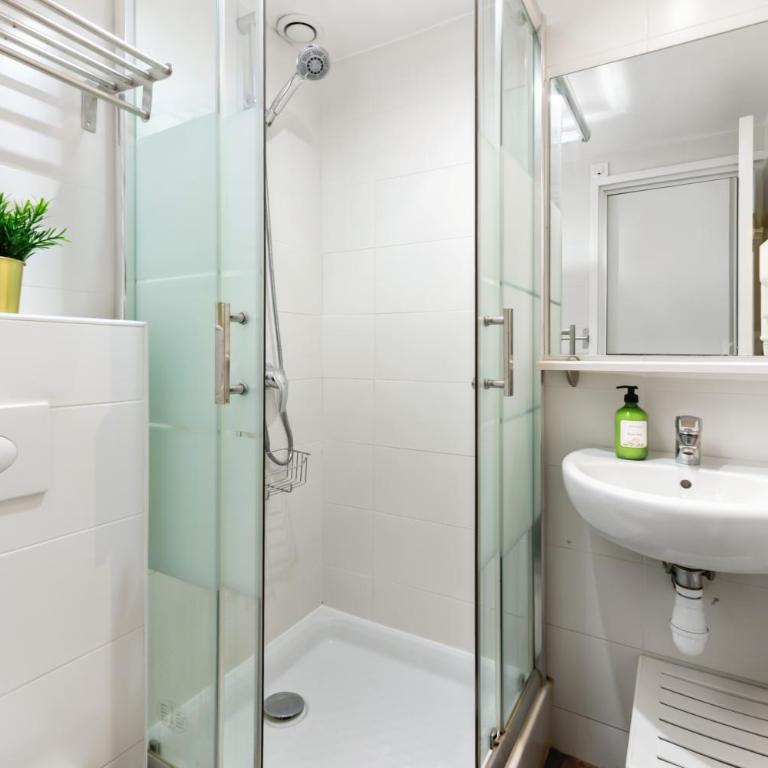 Hotel Parisien - Chambre Double Économique - 3