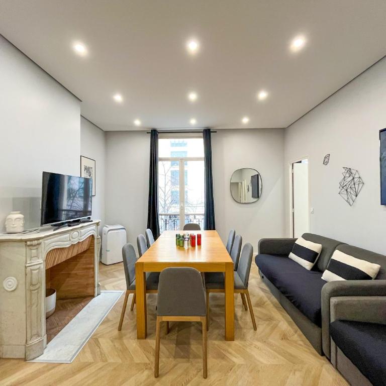 UrbanFlat 126 - Grand Appartement Parisien dans le centre - Apartamento - 4