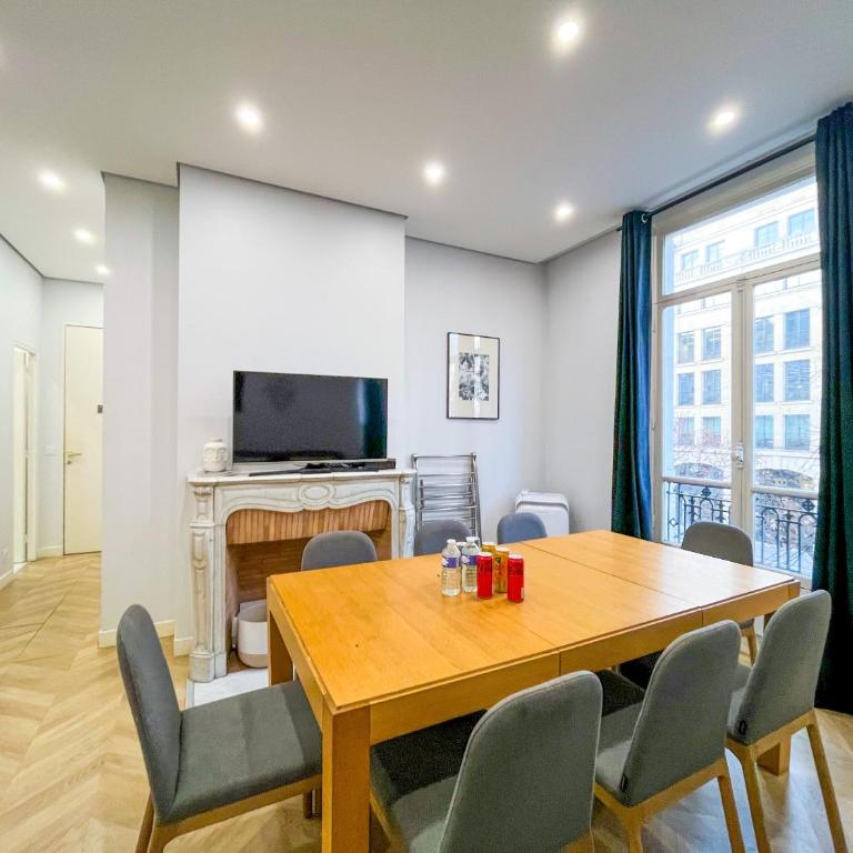 UrbanFlat 126 - Grand Appartement Parisien dans le centre - Apartamento - 14