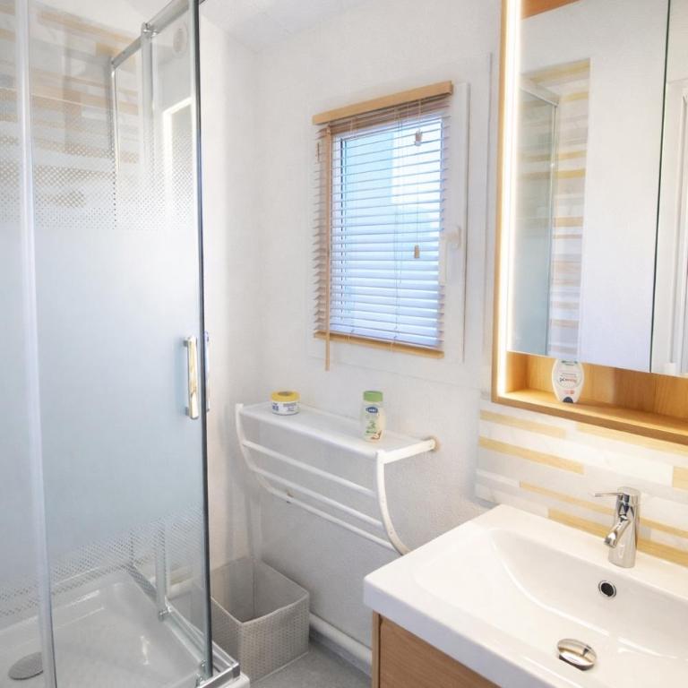 Maison 4 personnes 100m de la Plage - Maison 2 Chambres - 11