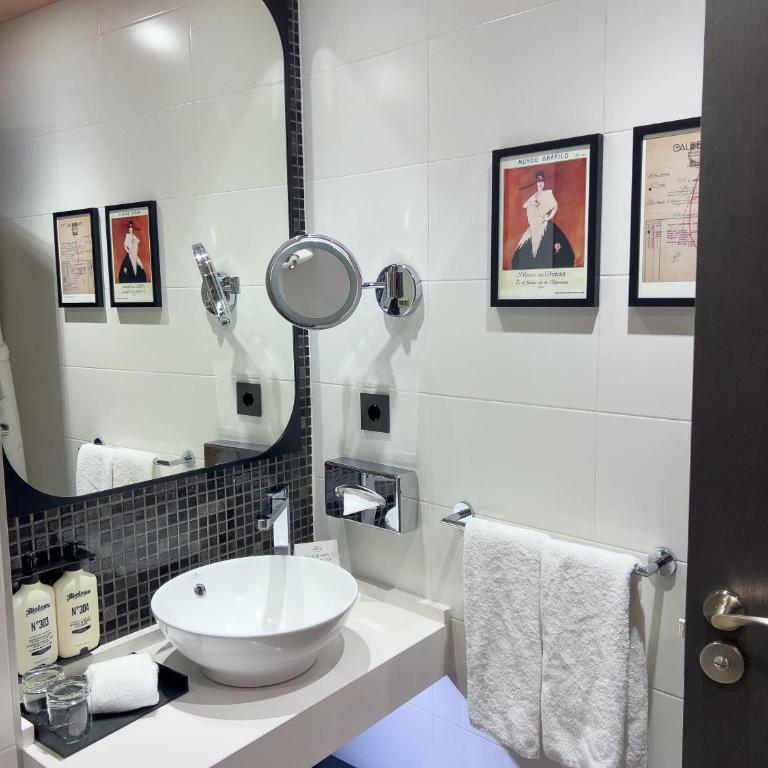 Hotel Indigo Madrid - Gran Vía by IHG - Chambre Standard - 5