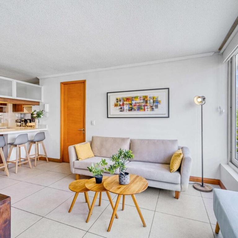 Light 66 Apartment with Pool and Wifi in Las Condes - Room #1583585201 - 1
