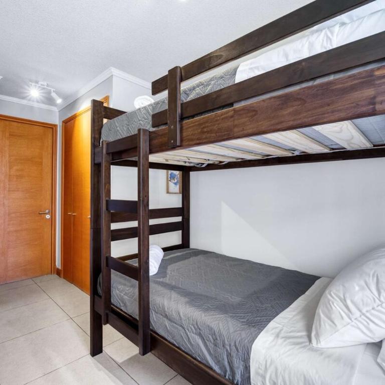Light 66 Apartment with Pool and Wifi in Las Condes - Room #1583585201 - 4