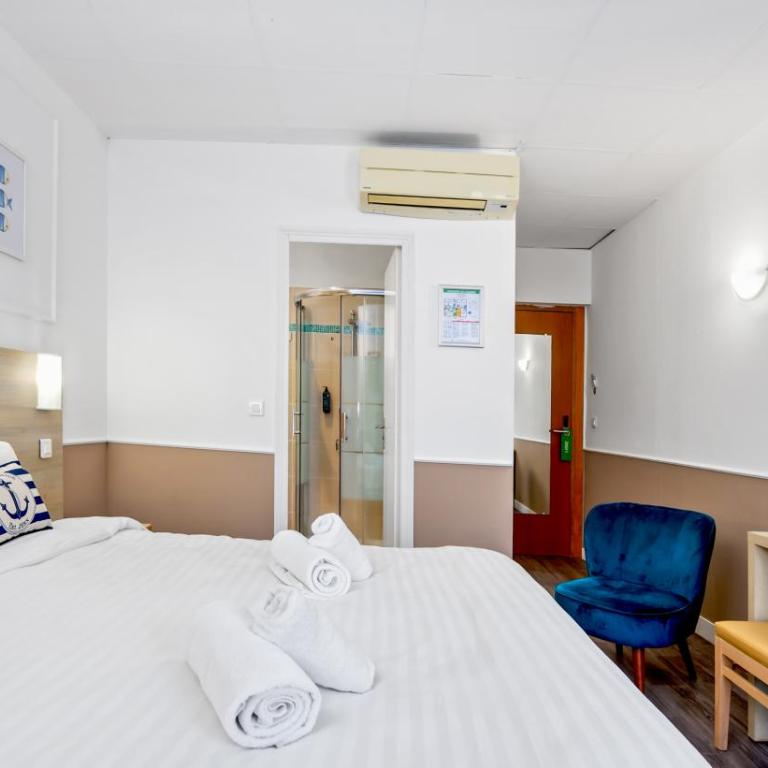 Hotel Parisien - Chambre Double ou Lits Jumeaux Deluxe Supérieure - 3