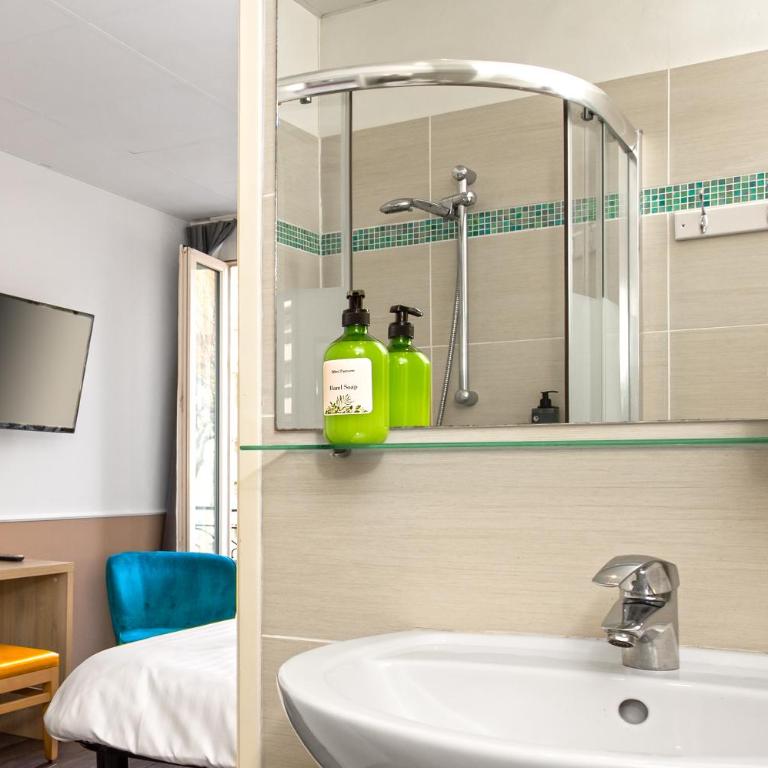 Hotel Parisien - Chambre Double ou Lits Jumeaux Deluxe Supérieure - 6