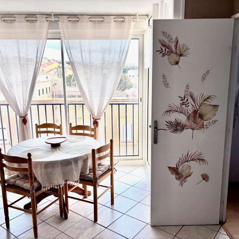 SP350-B201 Appartement 2 pièces cabine 5 couchages SAINT PIERRE LA MER - Appartement 1 Chambre - 2