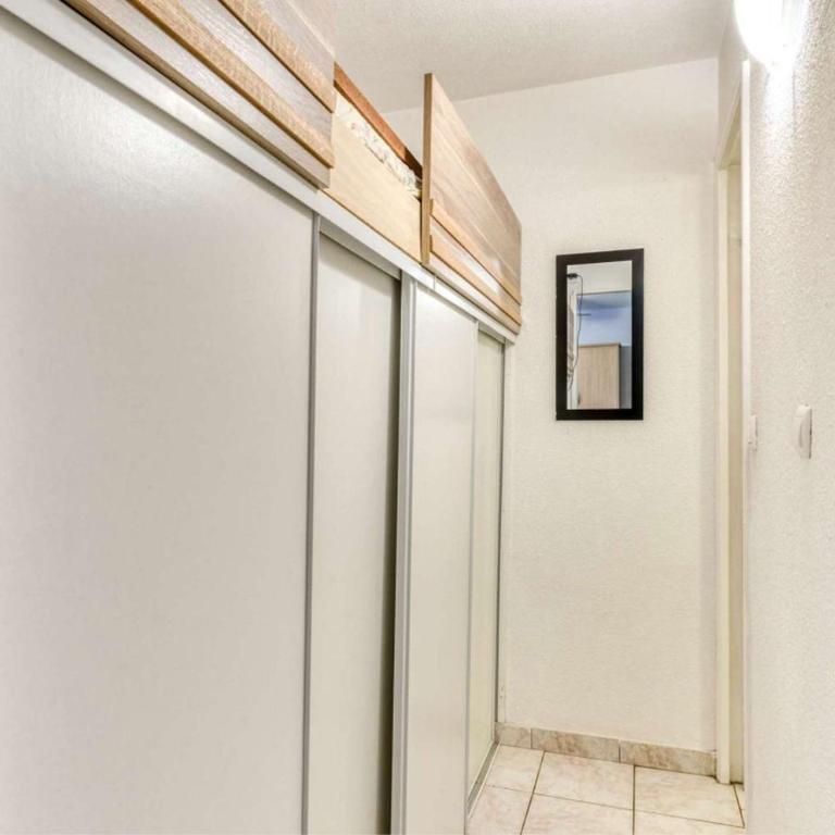 SP350-B201 Appartement 2 pièces cabine 5 couchages SAINT PIERRE LA MER - Appartement 1 Chambre - 6