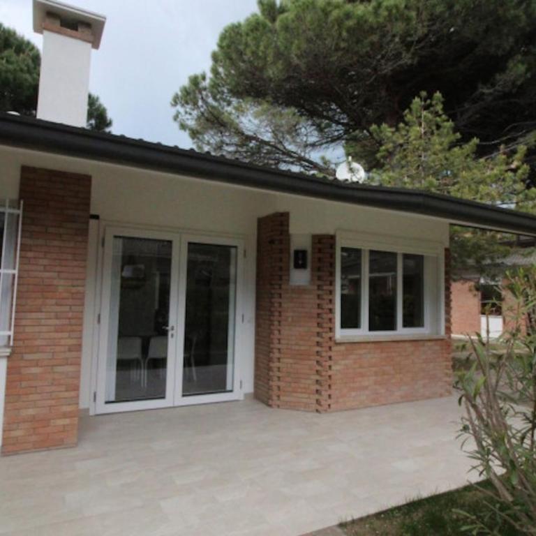 Modern villa with garden in Lignano - Villa - 13