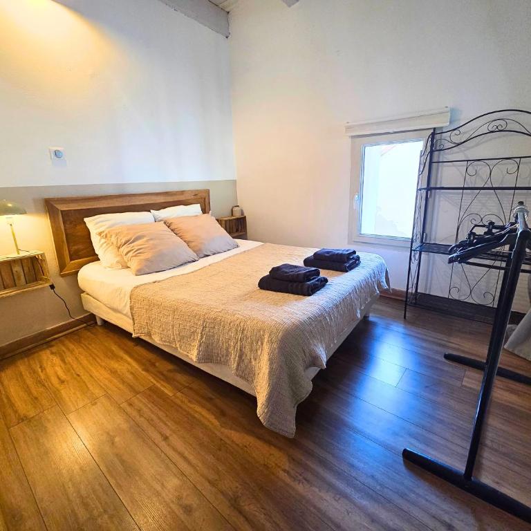 Magnifique appartement au cœur de la Venise Provençale - One-Bedroom Apartment - 2