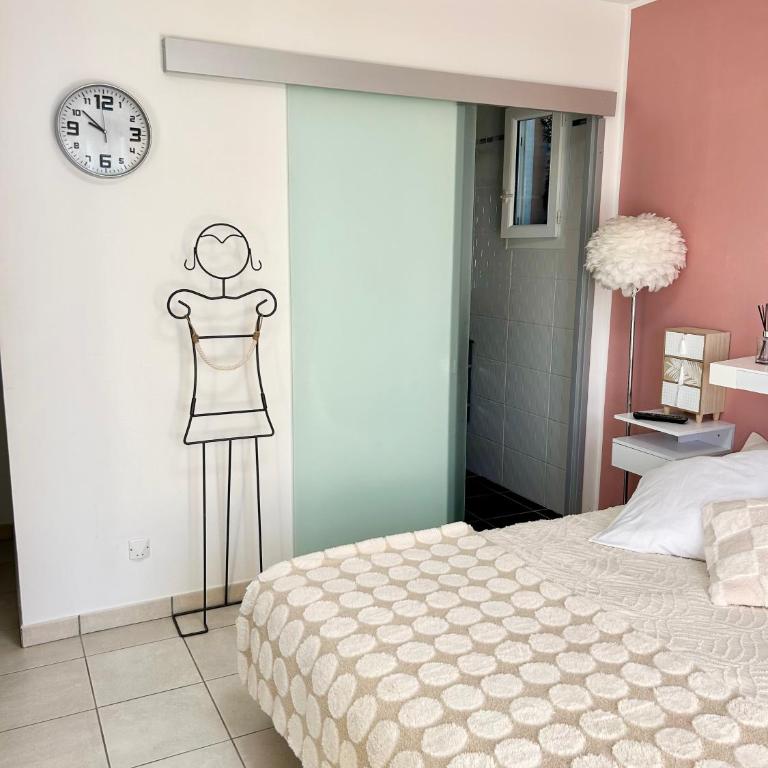 Maison havre de paix dans les Alpes-Maritimes - Villa avec Piscine Privée - 5