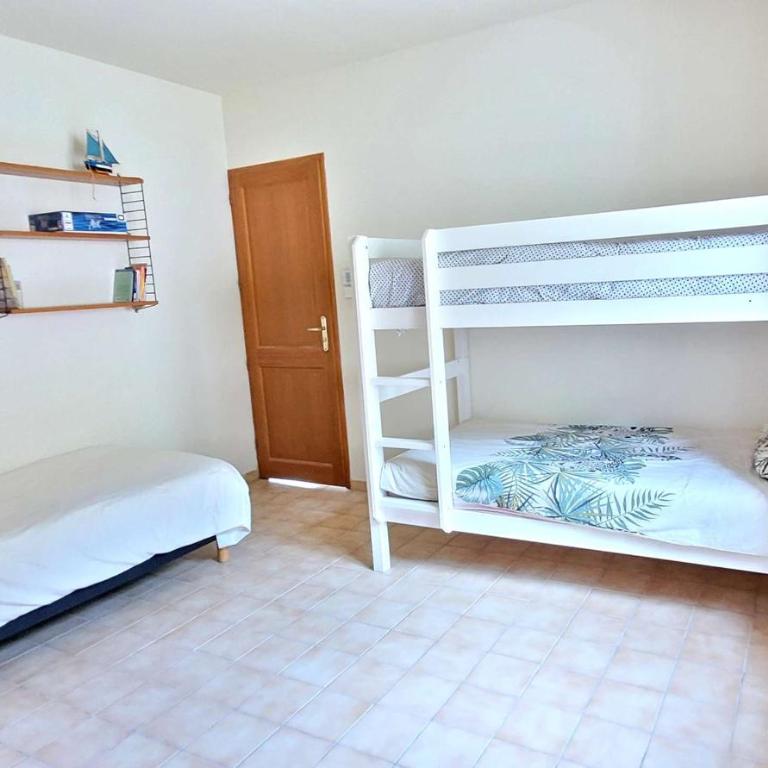 CA000-194 MAISON 4 PIÈCES 7 Personnes À CAVALAIRE SUR MER - Maison 3 Chambres - 12