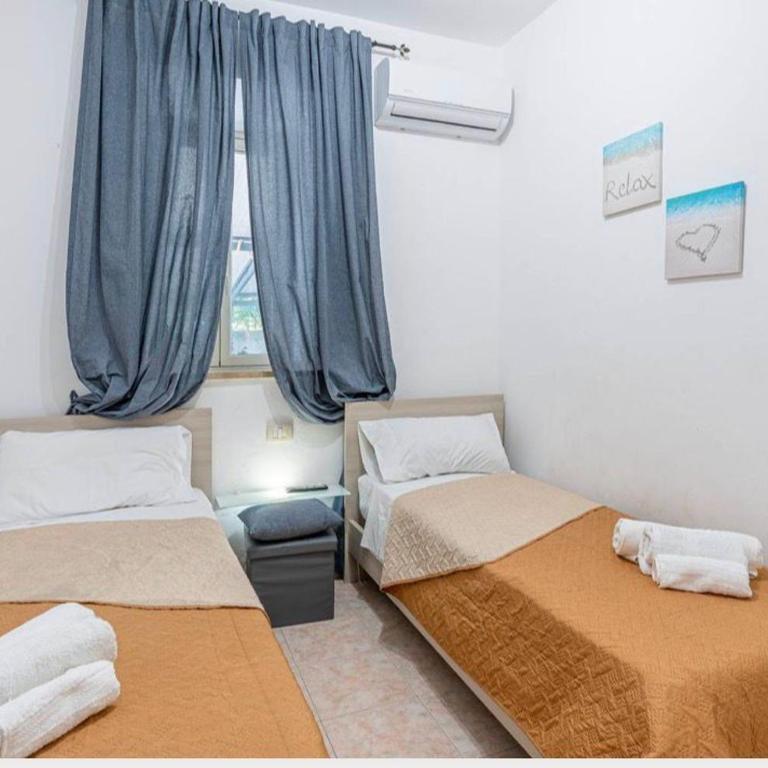 villa Gardenia fronte mare x6 apartaments - Maison 3 Chambres - 25