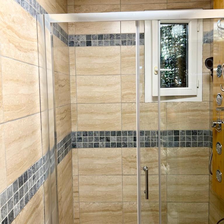 Maison havre de paix dans les Alpes-Maritimes - Villa avec Piscine Privée - 17
