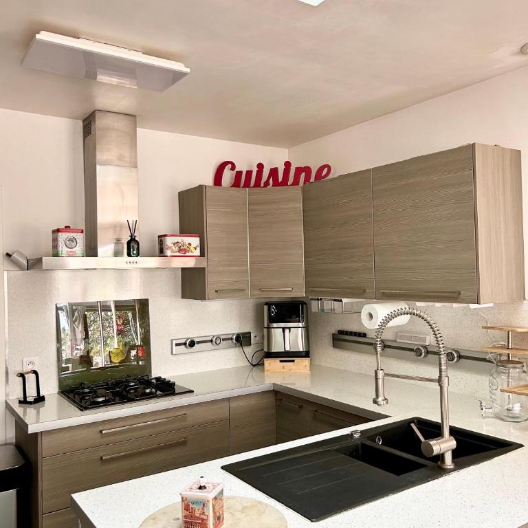 Maison havre de paix dans les Alpes-Maritimes - Villa avec Piscine Privée - 22