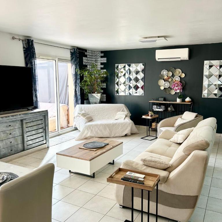 Maison havre de paix dans les Alpes-Maritimes - Villa avec Piscine Privée - 33
