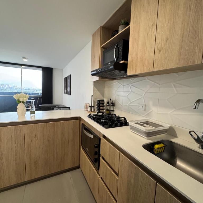Urbanity - Three-Bedroom Apartment with View - 38