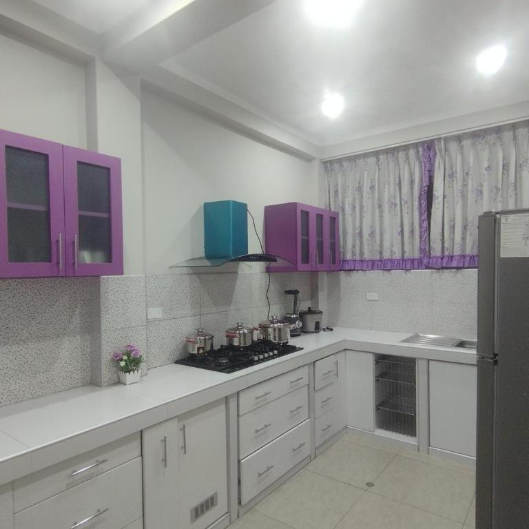 1er piso con piscina Florencia Apart - Three-Bedroom Apartment - 12