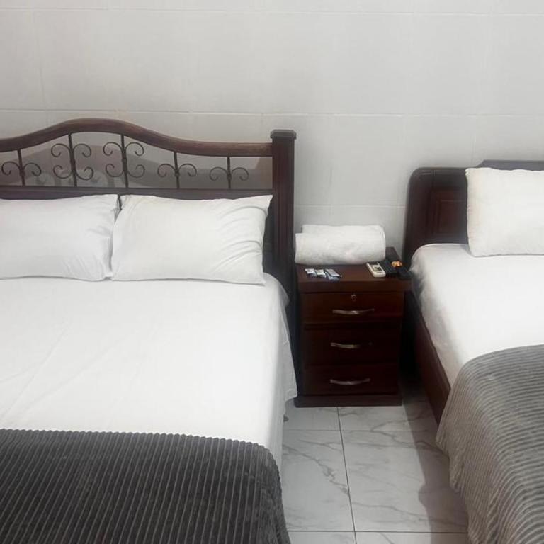 Residencial NUBE 69 - Family Room with Private Bathroom - 5