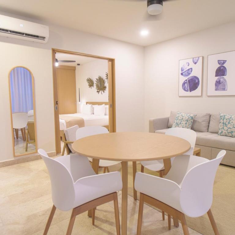 abba Suites Playa del Carmen - Suite Superior Deluxe con vistas a la ciudad (3 adultos + 1 niño) - 5