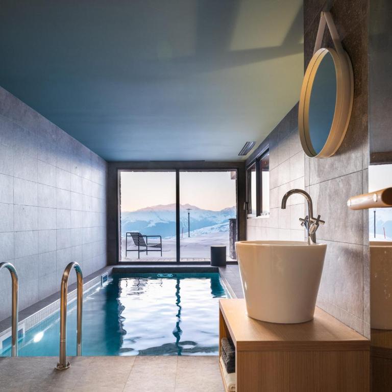 Chalet de luxe aux Arcs 1800 avec piscine intérieure et home cinéma - FR-1-866-7 - Chalet - 1