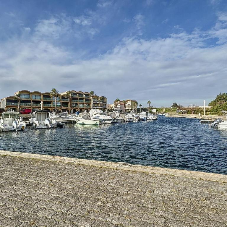 Studio with pool near the harbor - Studio - 11