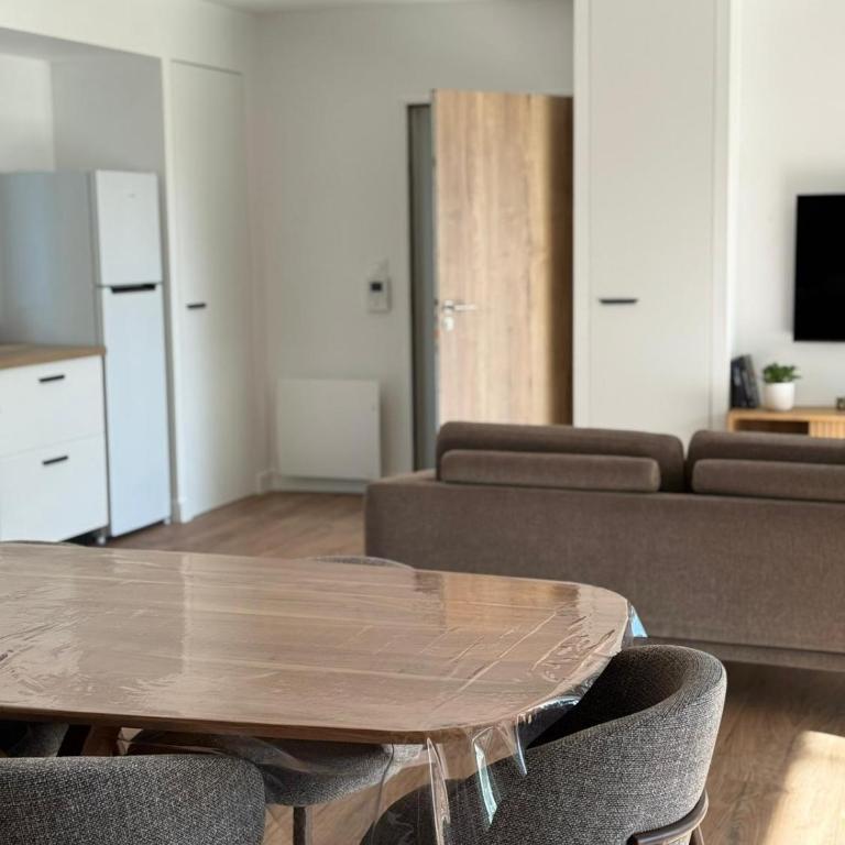 Appartement avec terrasse - Proche mer et centre - Appartamento con 3 Camere da Letto - 14