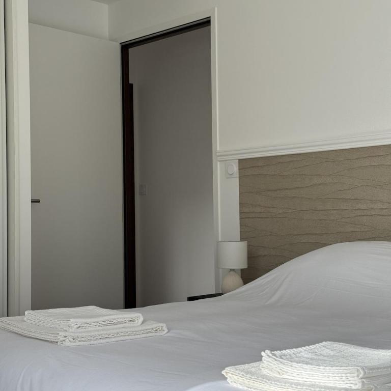 Appartement avec terrasse - Proche mer et centre - Appartamento con 3 Camere da Letto - 15