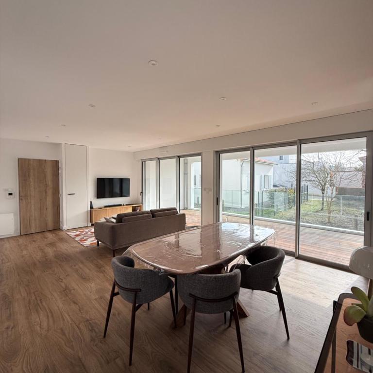 Appartement avec terrasse - Proche mer et centre - Appartamento con 3 Camere da Letto - 25