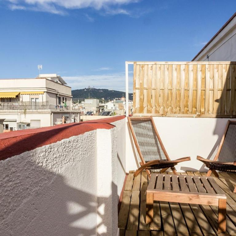 ApartEasy mid-term ONLY for VACATIONS stays, ATIC GRACIA - Two-Bedroom Apartment - 1