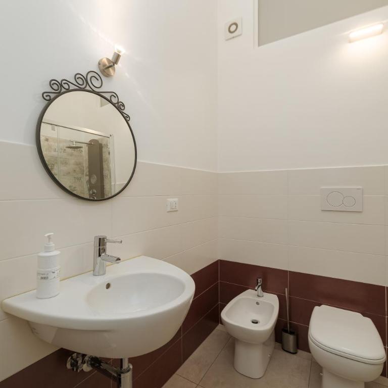 B-Homy - Palazzo Reale Apartments - Appartamento Deluxe con 2 Camere da Letto - 5