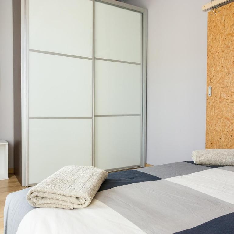 ApartEasy mid-term ONLY for VACATIONS stays, ATIC GRACIA - Two-Bedroom Apartment - 10