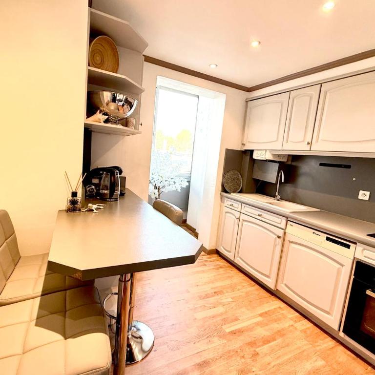Antibes Centre Ville - 4 Personnes - Appartement - 10