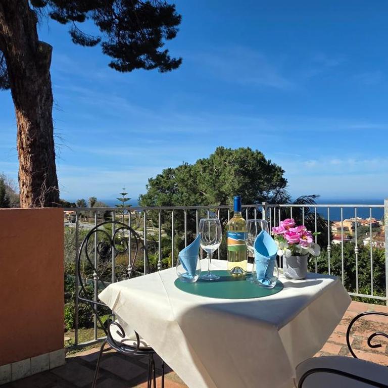 Hotel Calysea Tropea - Breakfast & Brunch Until 13-00 Included - Free Private Parking - Camera Tripla Standard con Vista Mare - 5