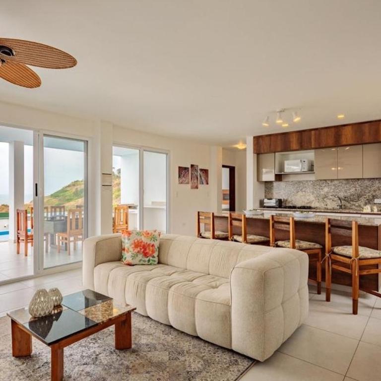 Jama Campay - Three-Bedroom House - 1