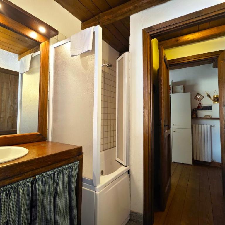 Hostdomus - Imperial Chalet 2 - Appartamento con 1 Camera da Letto, Balcone e Vista Montagna - 14