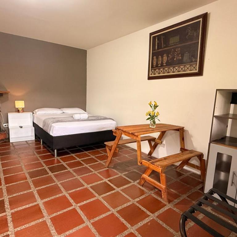 Hotel CSI Llanogrande - Habitación Superior - 1 cama grande - 8