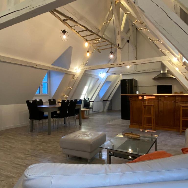 Sous les toits des Jacobins, 3 chambres, WiFi - Apartamento de 3 dormitorios - 35