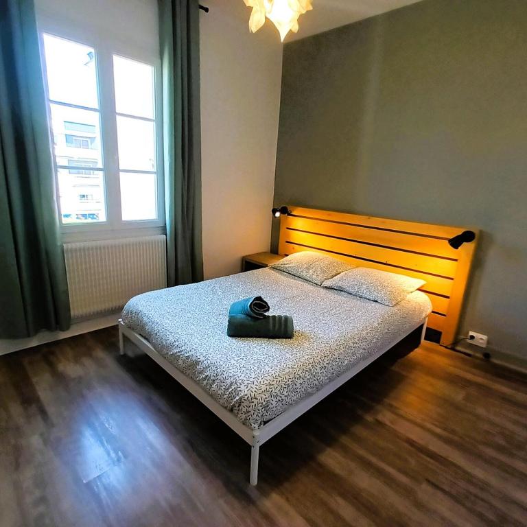 L'Oasis-T2 spacieux-Wifi-TV-Proche Gare - Appartamento con 1 Camera da Letto e Vista Città - 20