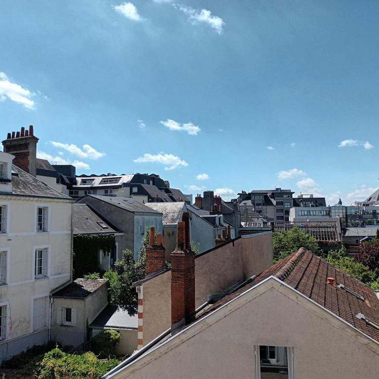 L'Oasis-T2 spacieux-Wifi-TV-Proche Gare - Appartamento con 1 Camera da Letto e Vista Città - 28