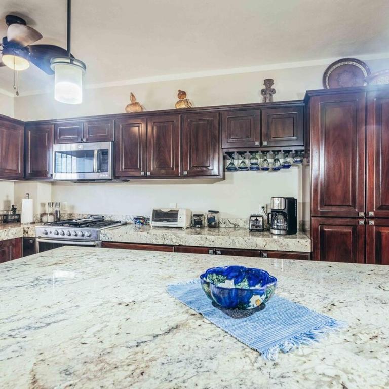 Ocean view 2Br Condo-Balcony-Beach-Pool - 805 - Casa - 59