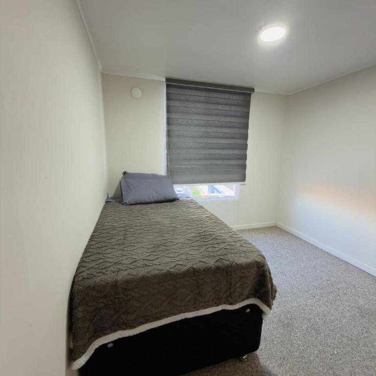 Cómodo cerca del aeropuerto, a minutos del centro y la playa - Two-Bedroom Apartment - 7