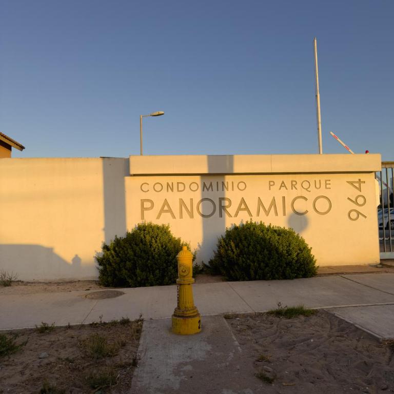 Cómodo cerca del aeropuerto, a minutos del centro y la playa - Two-Bedroom Apartment - 13