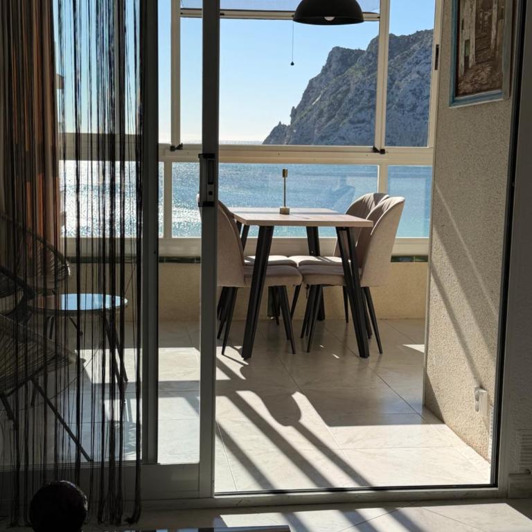 Alecus - One-Bedroom Apartment - 3