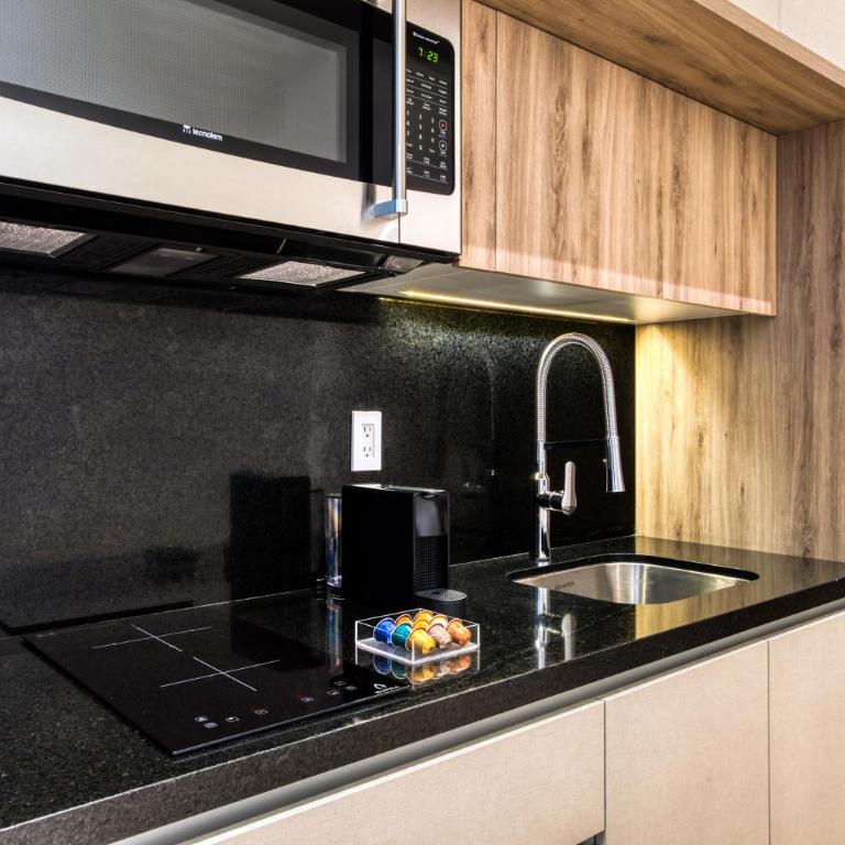 Studio Fenomenal con Balcon Priv and Rooftop whit Jacuzzi - Superior Double Room with Two Double Beds - 5