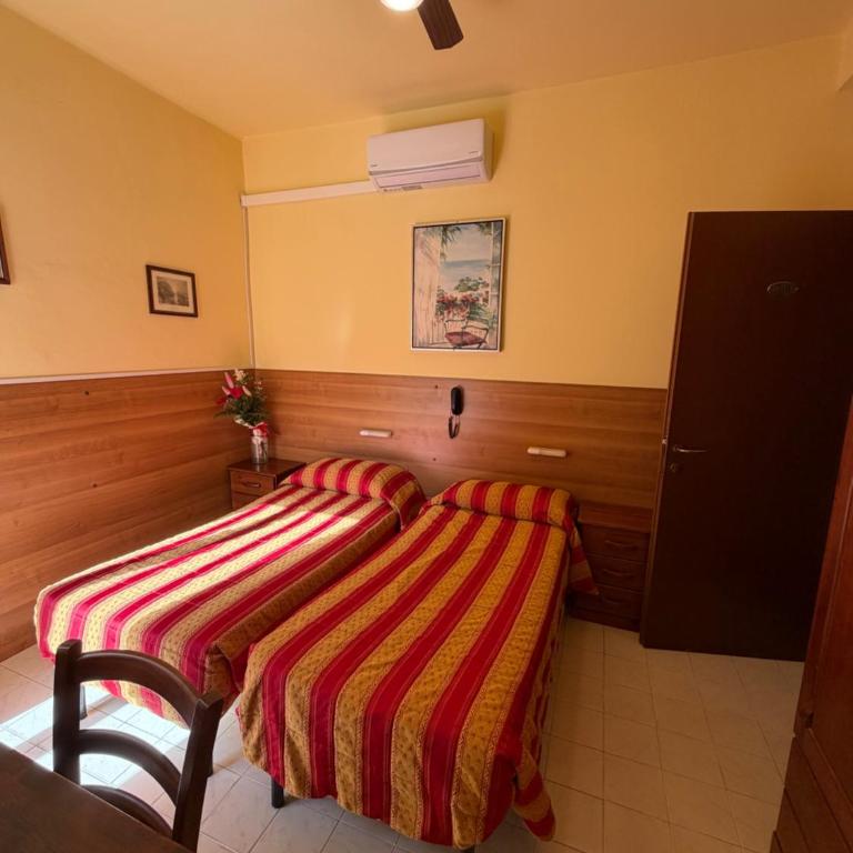 Hotel Nettuno - Camera Doppia con Letti Singoli - 1