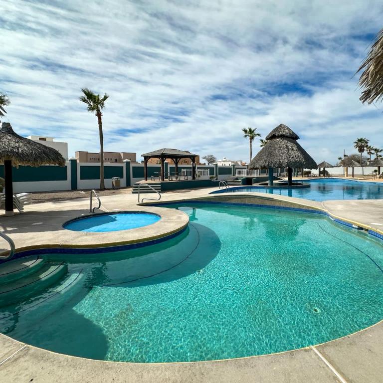 Wake Up Close to the Ocean in this 2BR Condo - Apartamento - 44
