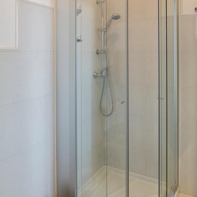 CASA GINEV Room & Apartments - Two-Bedroom Apartment with Terrace - 2