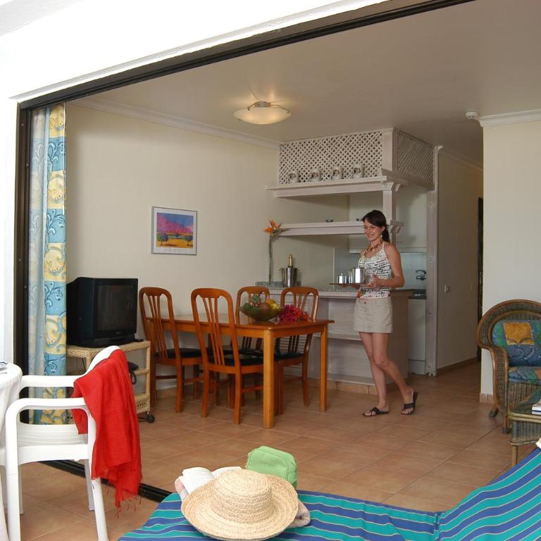 Apartment Hotel TABOGA - Apartamento de 1 dormitorio con balcón - 7