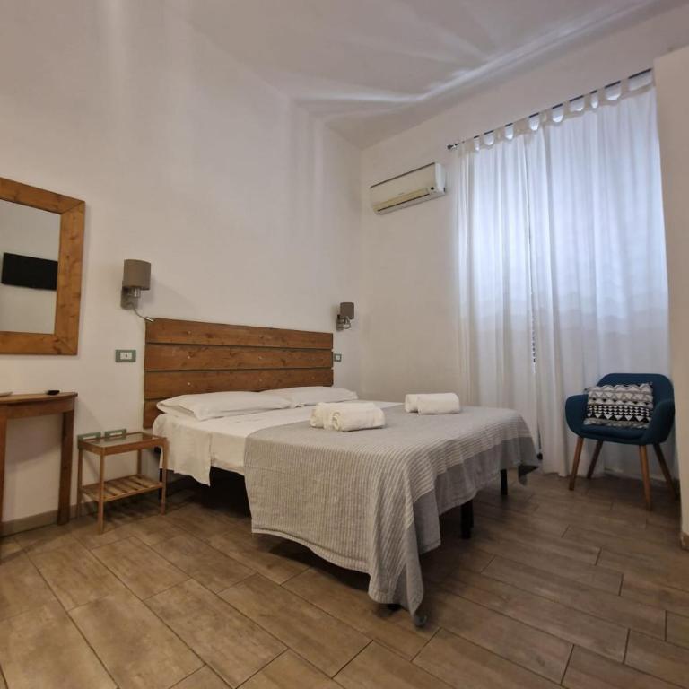 Chez Luna - Double Room with Private Bathroom - 12